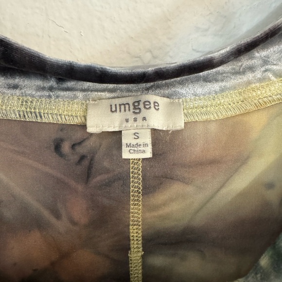 UMGEE TIE DYE VELVET OFF THE SHOULDER / ONE SHOULDER LONG SLEEVE TOP - Picture 3 of 6